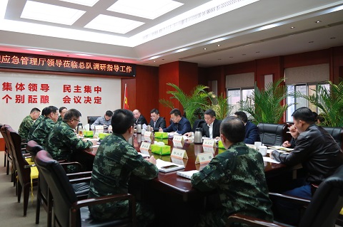 应急管理厅副厅长吴金炉,机关党委书记任春阳及相关处室负责人陪同